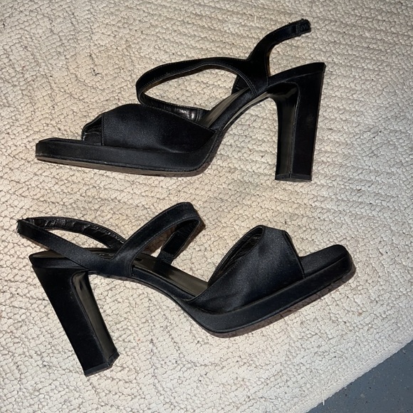 Hype Shoes - Beautiful satin hype shoes